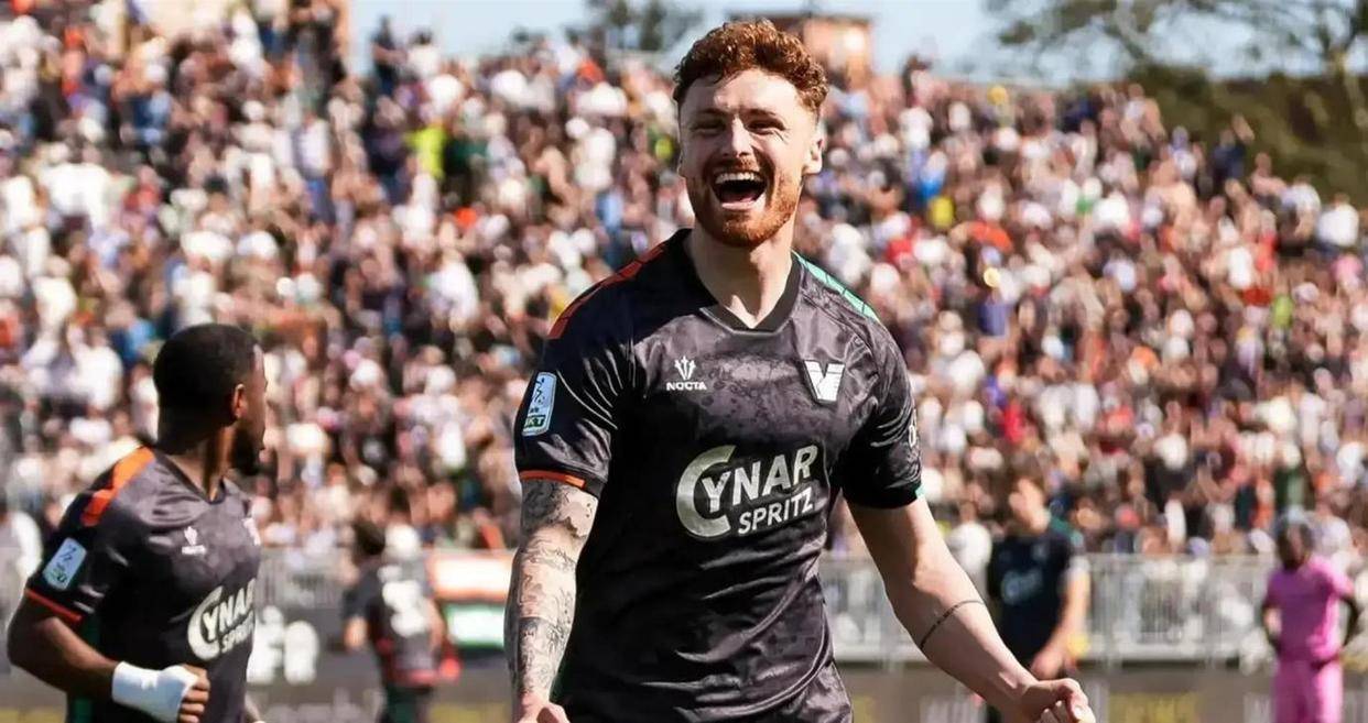 杀疯了！欧洲次级联赛：14队抢意甲门票，沙尔克只差一步回德甲